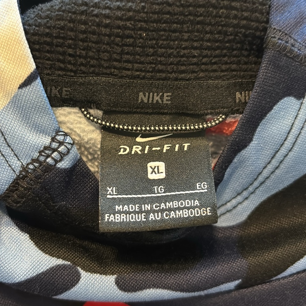 Nike - Picture 2 of 2